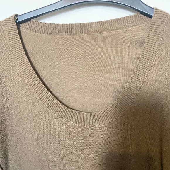 BCBG OVERSIZED OLIVE SWEATER - Picture 6 of 8
